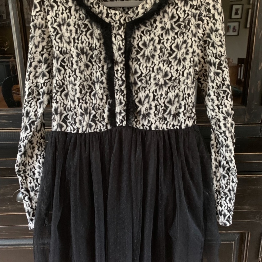 Tunic/dress black/white with tulle skirt